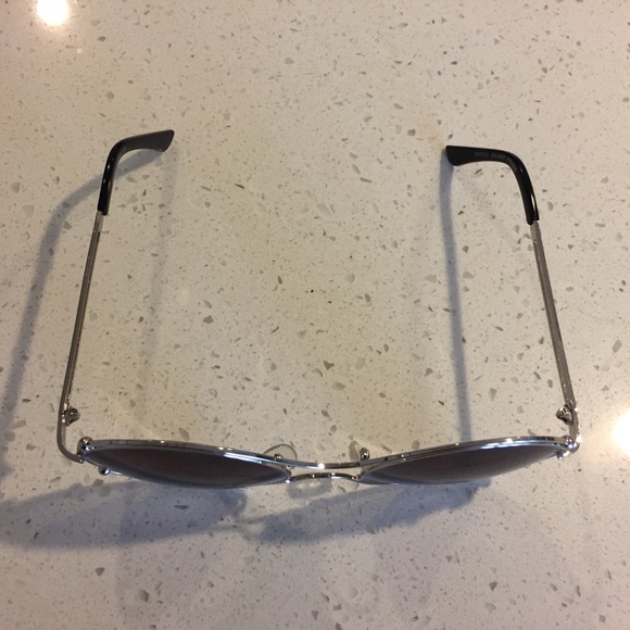 3/$25 Silver Frame Circular Sunglasses 🕶 - Picture 3 of 3